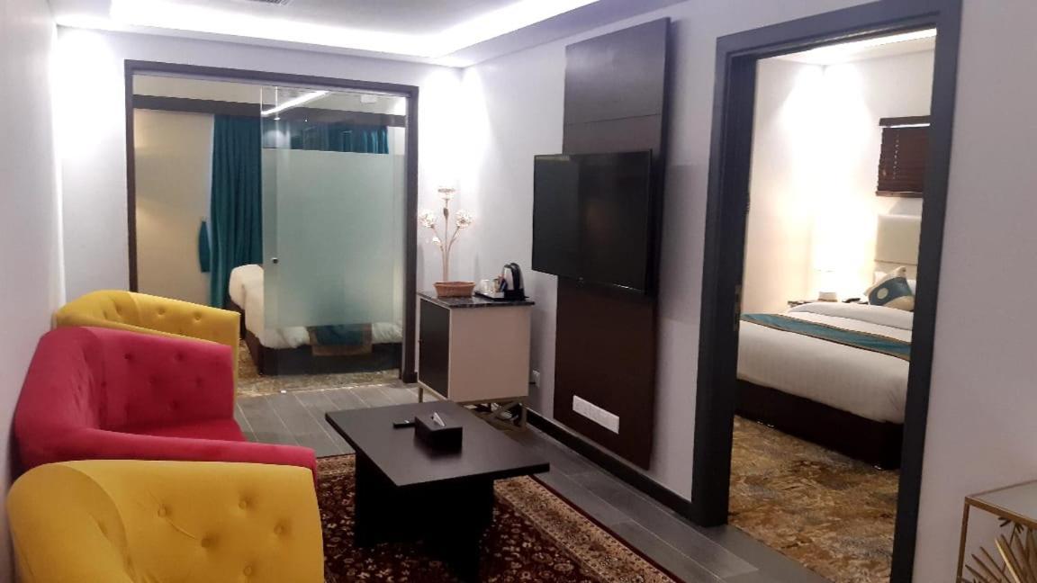 Faletti'S Grand Hotel Multan Extérieur photo